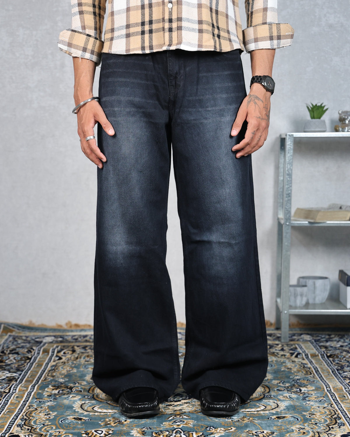 VINTAGE BLACK BAGGY